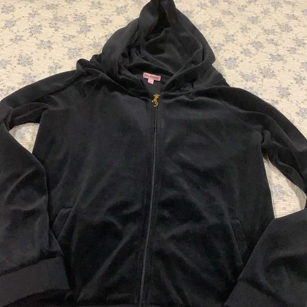 Juicy Couture Zip Front hoodie NWOT Size Large Gold sparkle Crystal Studs Black - Picture 6 of 9